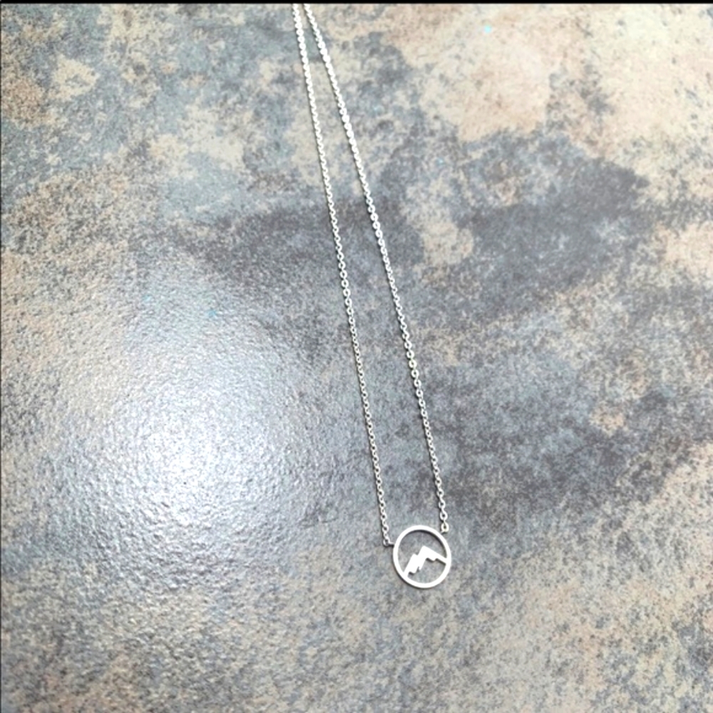 Dainty Mountain Peak Circle Necklace Silver - Picture 5 of 9
